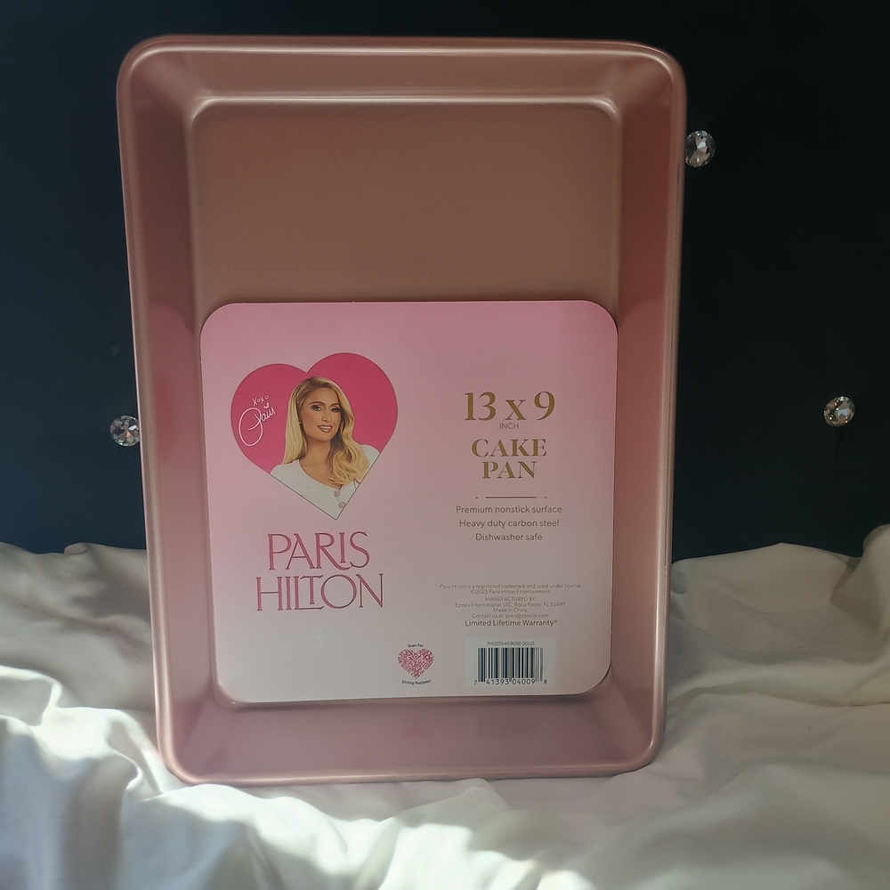 New Paris Hilton Elegant Rose Gold 13x9 Heavy Duty Non-stick Cake Pan